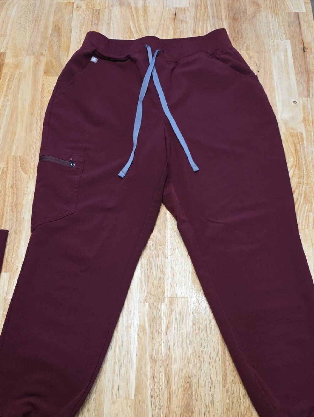 FIGS Womens's Maroon Jogger Scrub Bottom